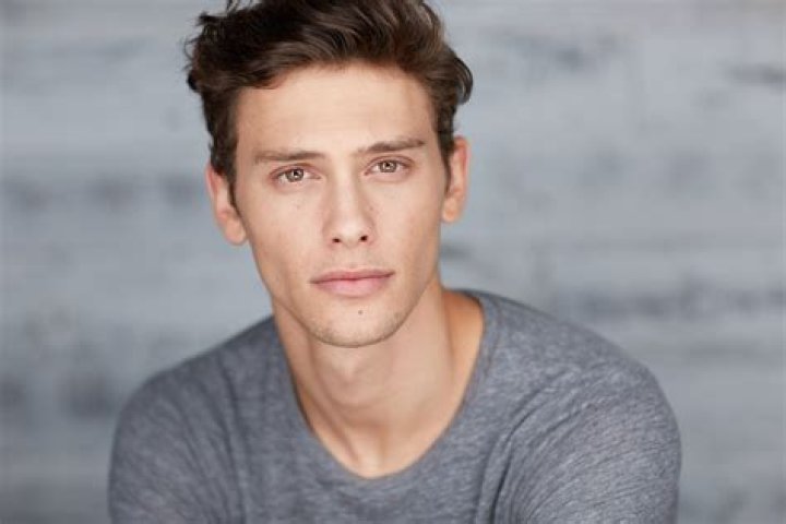 ¿A quién interpretó Erik Stocklin en The Vampire Diaries?