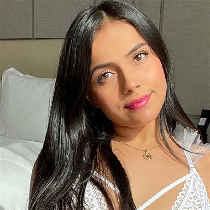 Aida Cortés (Estrella de YouTube) - Edad, cumpleaños, biografía, hechos, familia, patrimonio neto, altura y más