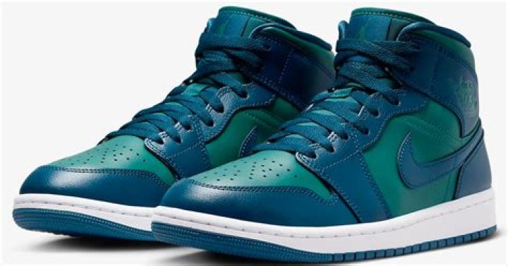 Air Jordan 1 Mid “Teal/French Blue” Officially Revealed