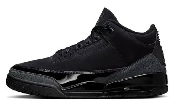Air Jordan 3 “Black Cat” Gets On-Foot Photo