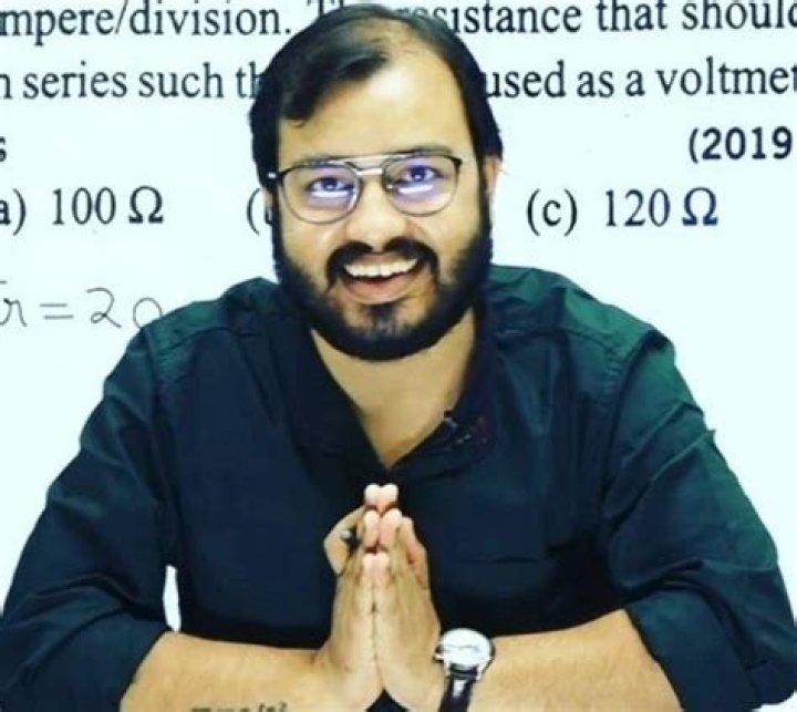 Alakh Pandey (Physics Wallah) Wiki, Biography, Age, Wife, Net worth, Parents, Education & More