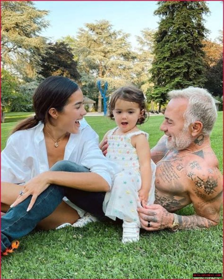 Alejandra Luna (Estrella de Instagram) - Edad, cumpleaños, biografía, hechos, familia, patrimonio neto, altura y más