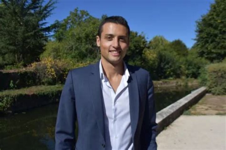 Aleksandar Nikolic Épouse