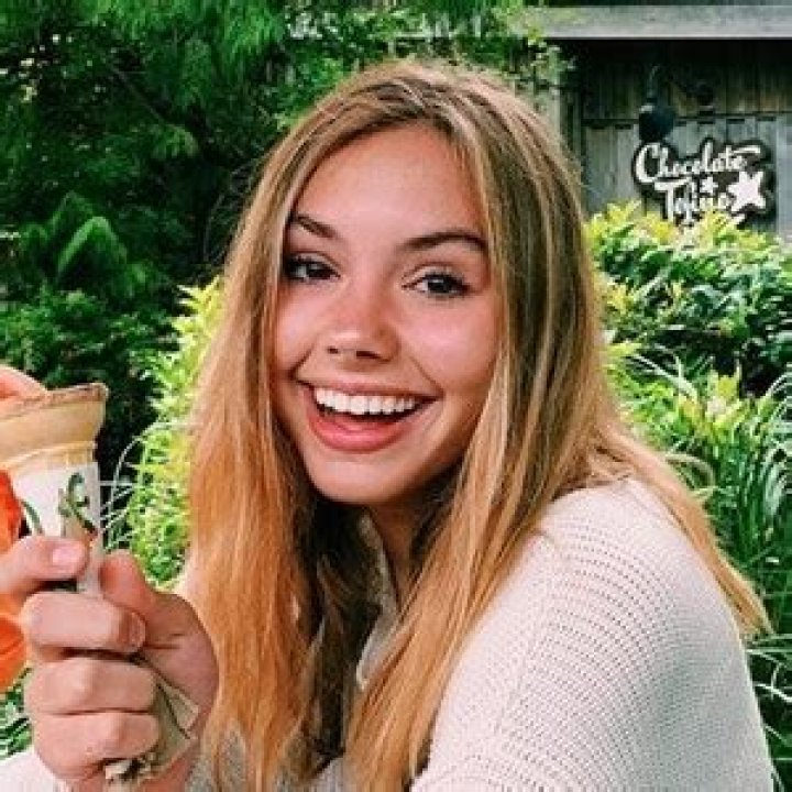 Alex French Age | Wiki, Net worth, Bio, Height, Parents, Boyfriend?|