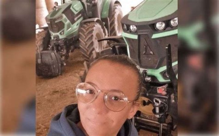 Alexandra Agricultrice Et Sa Fille