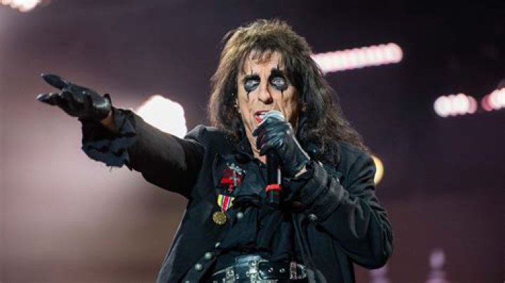 Alice Cooper (Rock Zangers) - Leeftijd, Verjaardag, Bio, Feiten, Familie, Netto waarde, Hoogte & Meer