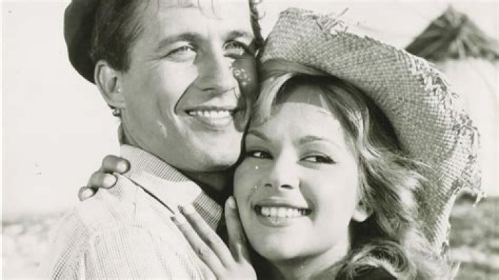 Aliki Vougiouklaki (Movie Actress) - Age, Birthday, Bio, Facts, Family, Net Worth, Height & More