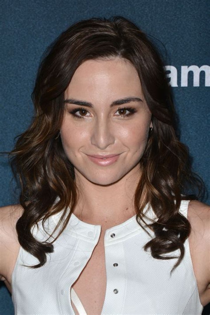 Allison Scagliotti biografía, edad, altura, esposa, net worth, familia
