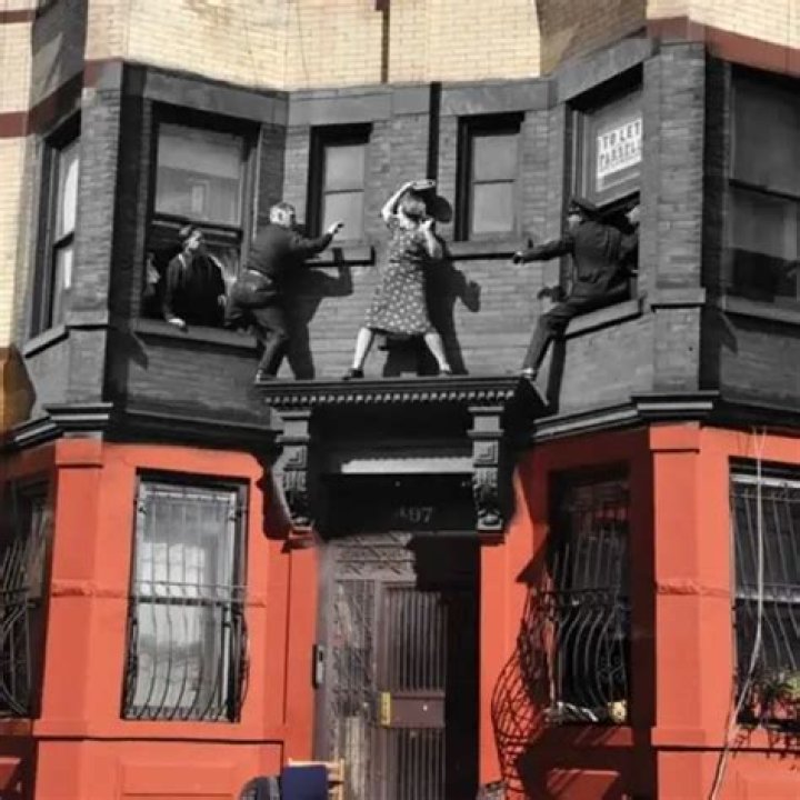Amazing Vintage Crime Scenes Of New York, Then And Now