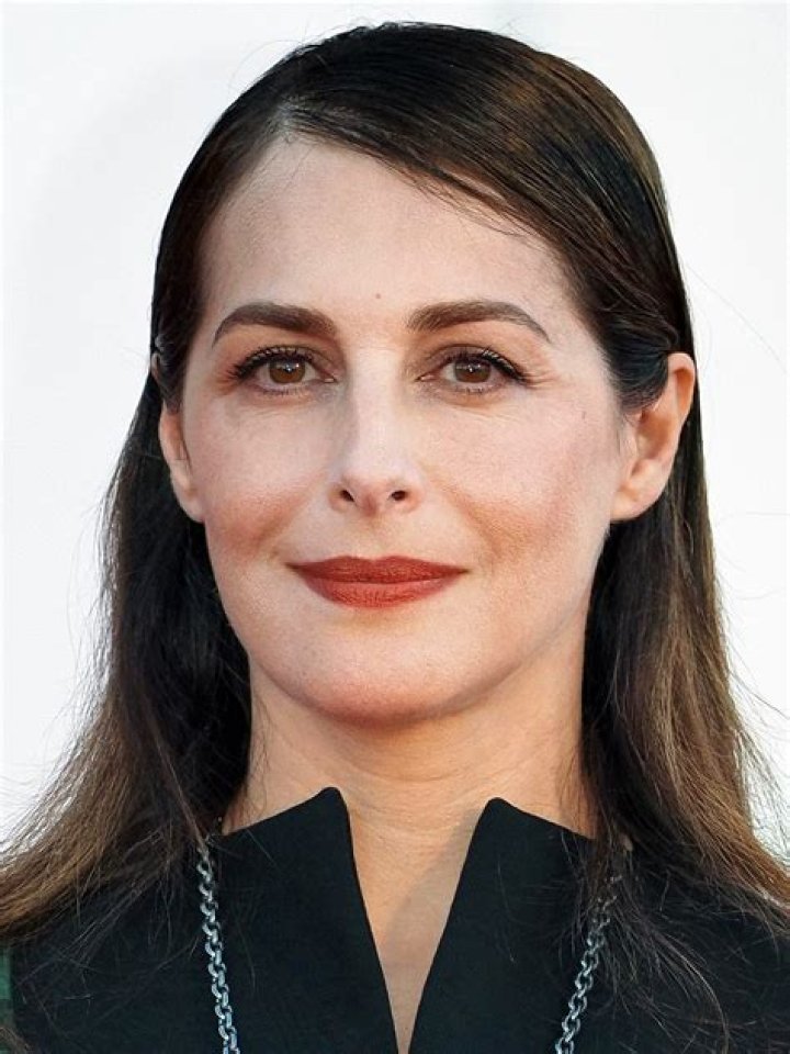 Amira Casar