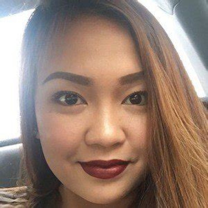 Anne Clutz (YouTube Star) - Age, Birthday, Bio, Facts, Family, Net Worth, Height & More