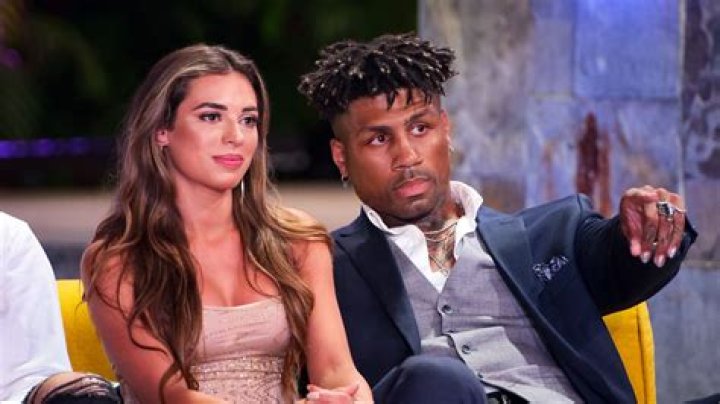 Are Billy and Lily dating in real life?