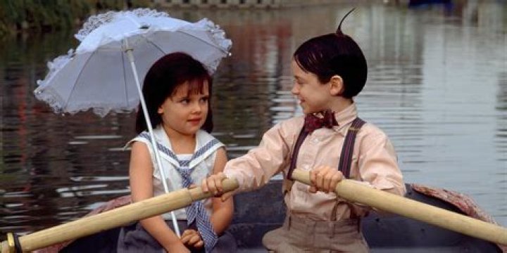 Are Darla and Alfalfa together in real life?