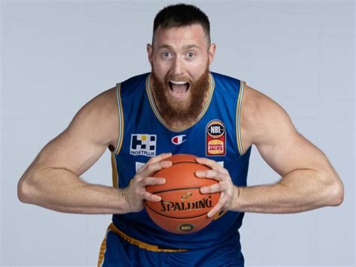 Aron Baynes (Basketball Player) - Age, Birthday, Bio, Facts, Family, Net Worth, Height & More