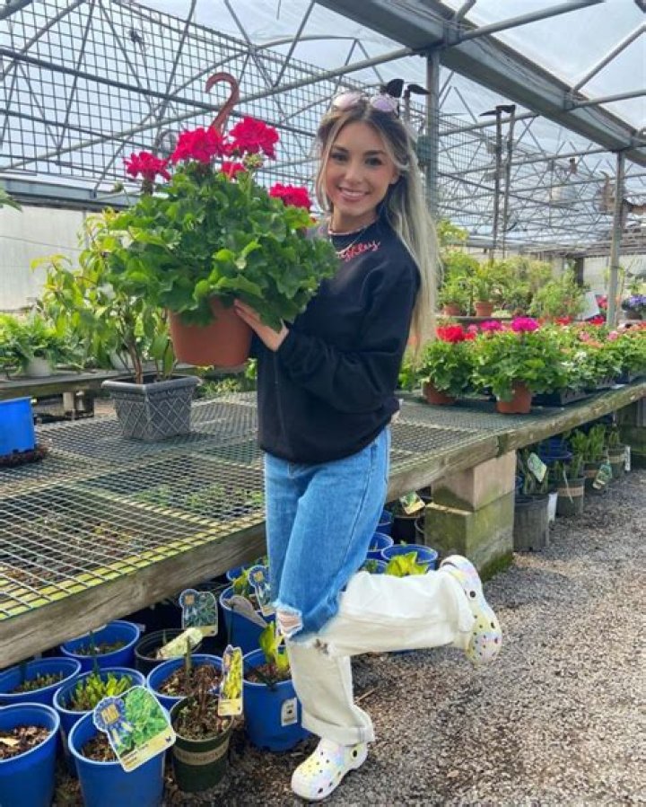 Ashley (Wewearcute) Age | Wiki, Net worth, Bio, Height, Boyfriend