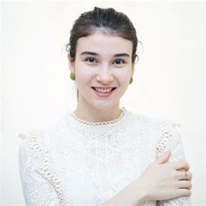 ASMR Twix (YouTube Star) - Age, Birthday, Bio, Facts, Family, Net Worth, Height & More