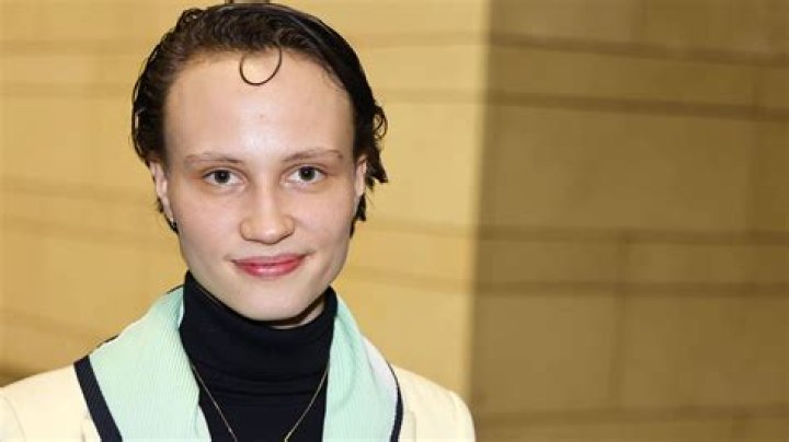Astrologie Geburtshoroskop für Edna Dore (TV-Schauspielerin) 2024