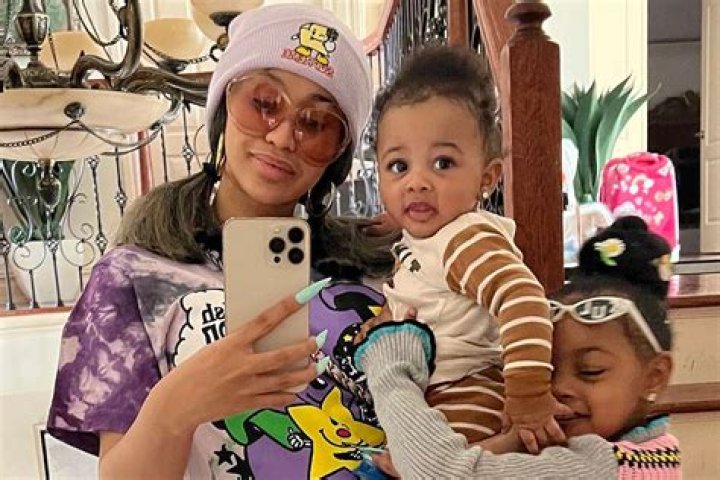 AwwCardi B Kisses Baby Kulture In Sweet New Instagram Post