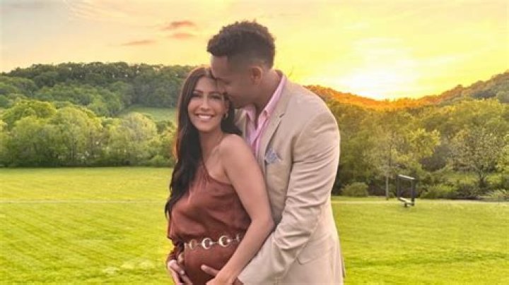 Bachelor Nation Alum Becca Kufrin Gives Birth to Baby No. 1 With Fiance Thomas Jacobs