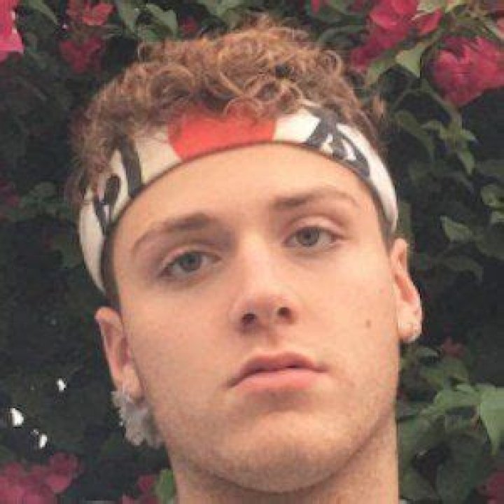 Bazzi (Pop Singer) - Age, Birthday, Bio, Facts, Family, Net Worth, Height & More