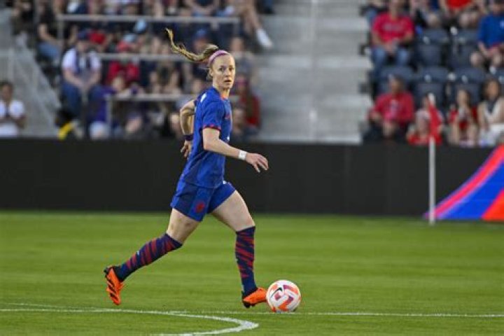 Becky Sauerbrunn (Soccer Player) - Age, Birthday, Bio, Facts, Family, Net Worth, Height & More