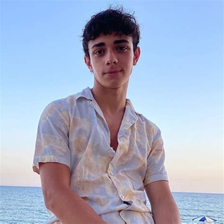 Beto Sierra (Estrella de Instagram) - Edad, cumpleaños, biografía, hechos, familia, patrimonio neto, altura y más