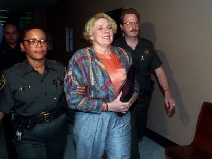 Betty Moran Biography, Age, Height, Husband, Net Worth, Family