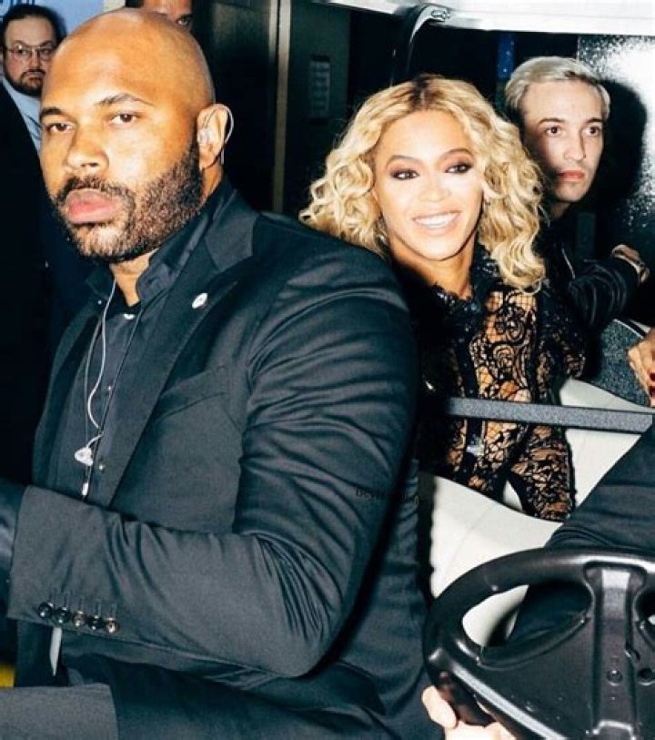 Beyoncé's Fans Go Wild Over Her Long-Time Security Guard, Julius, She Reacts: Watch