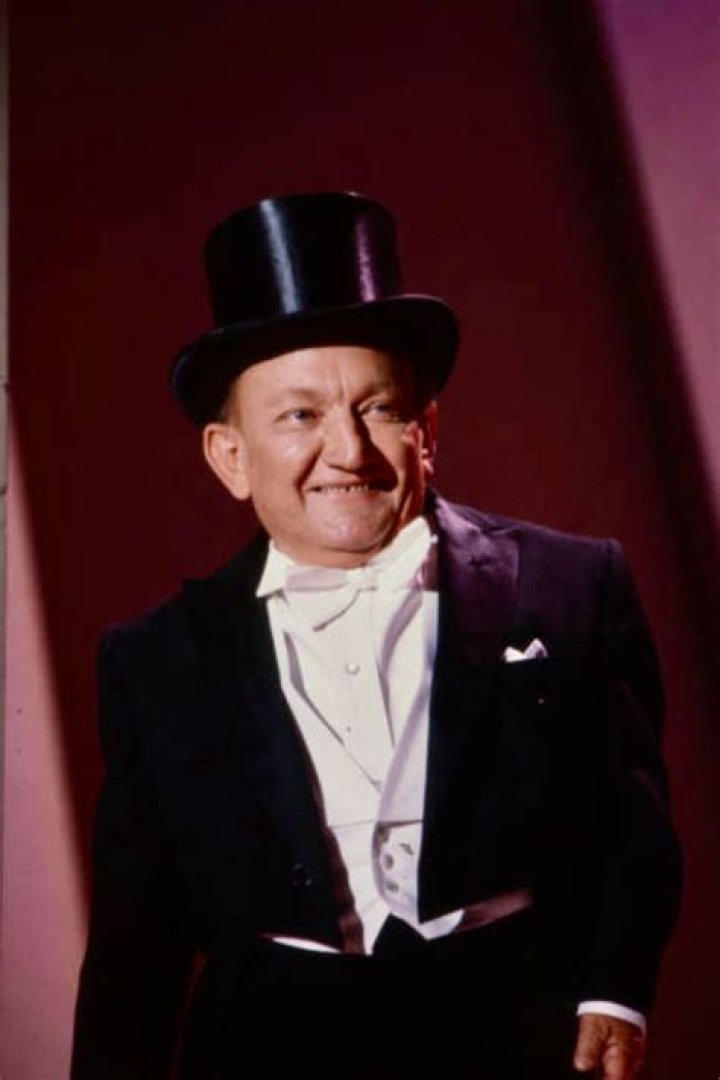 Billy Barty (TV Actor) - Age, Birthday, Bio, Facts, Family, Net Worth, Height & More
