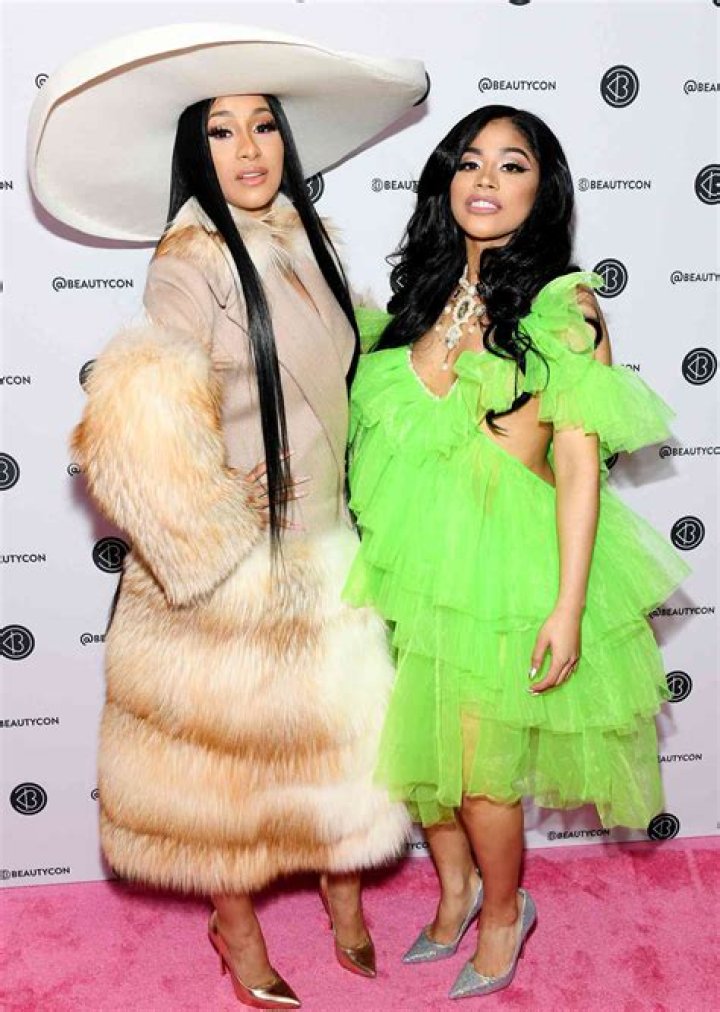 Cardi B's Sis Hennessy Shades Nicki Minaj: "Nicki Be On Stage Looking Like A Crackhead”