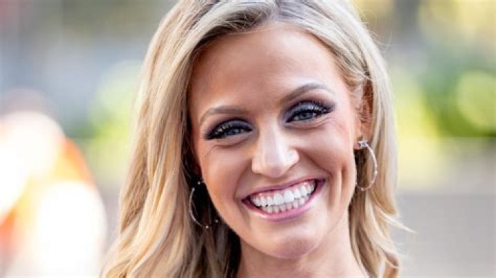 Carley Shimkus (TV Show Host) - Age, Birthday, Bio, Facts, Family, Net Worth, Height & More