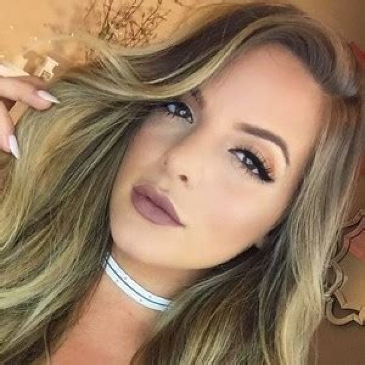 Casey Holmes Biography | Age, Wiki, Net worth, Bio, Height, Husband, Wedding|