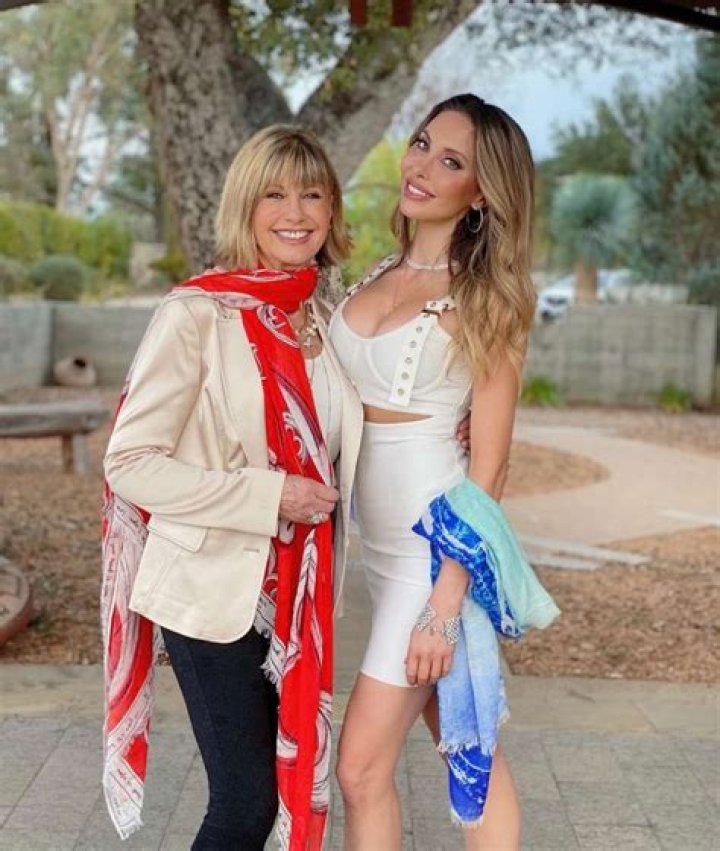 Chloe Lattanzi’s Prom Photo Shows Just How Much Surgery She’s Gotten Done Over the Years