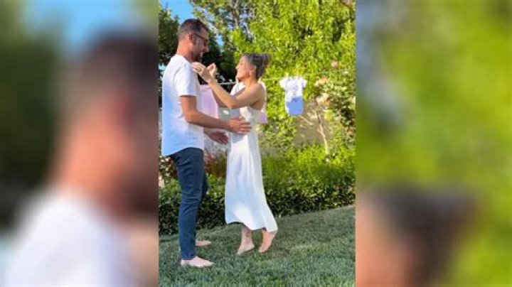 Clare Crawley Is Expecting! ‘Bachelorette’ Alum Will Welcome Baby No. 1 With Husband Ryan Dawkins