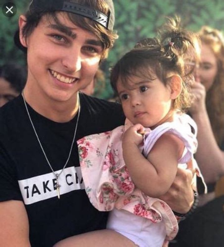 Colby Brock Wiki, Biography, Age, Height, Parents, Girlfriend, Birthday, Net worth, Kids & More
