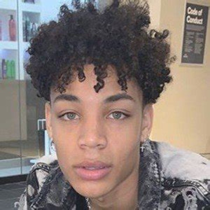Corey Campbell (Instagram Star) - Age, Birthday, Bio, Facts, Family, Net Worth, Height & More