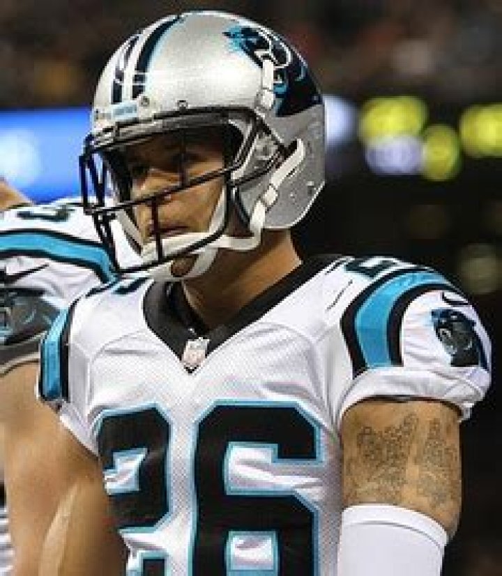 Cortland Finnegan (Football Player) - Age, Birthday, Bio, Facts, Family, Net Worth, Height & More