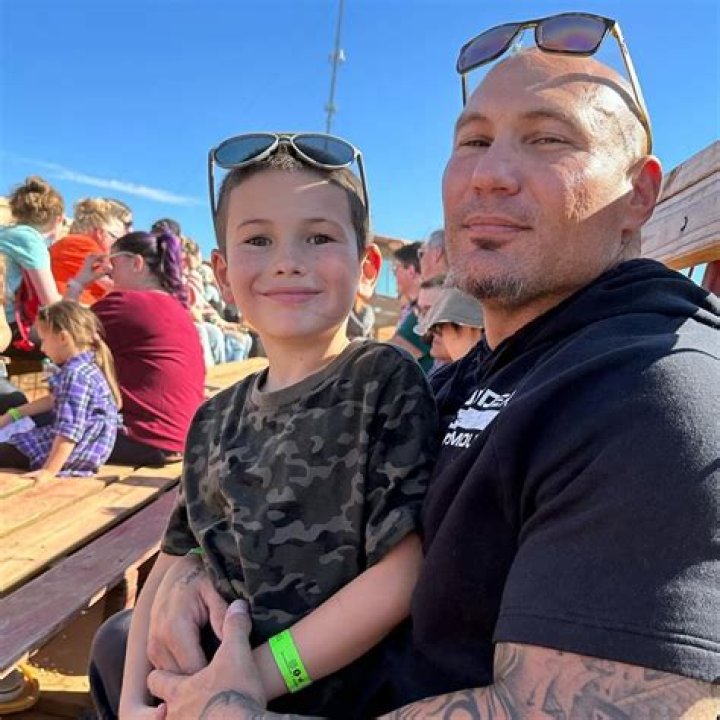 Daelo Walton (TV Actor) - Age, Birthday, Bio, Facts, Family, Net Worth, Height & More