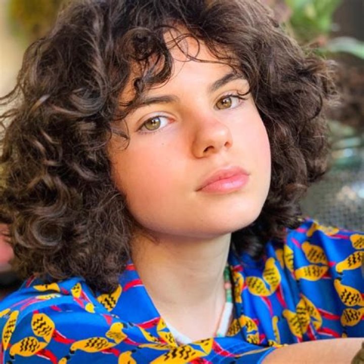 Dafne Fernández (Actriz de Televisión) - Edad, cumpleaños, biografía, hechos, familia, patrimonio neto, altura y más