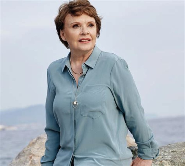 Dana Rosemary Scallon (World Music Singer) - Age, Birthday, Bio, Facts, Family, Net Worth, Height & More