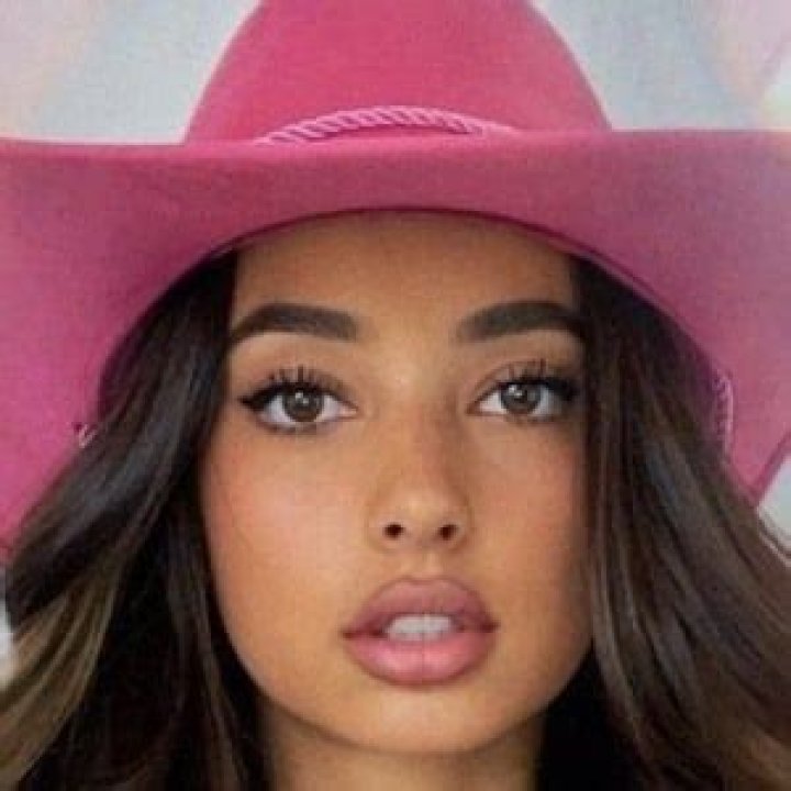 Dani Torres (Model) - Age, Birthday, Bio, Facts, Family, Net Worth, Height & More