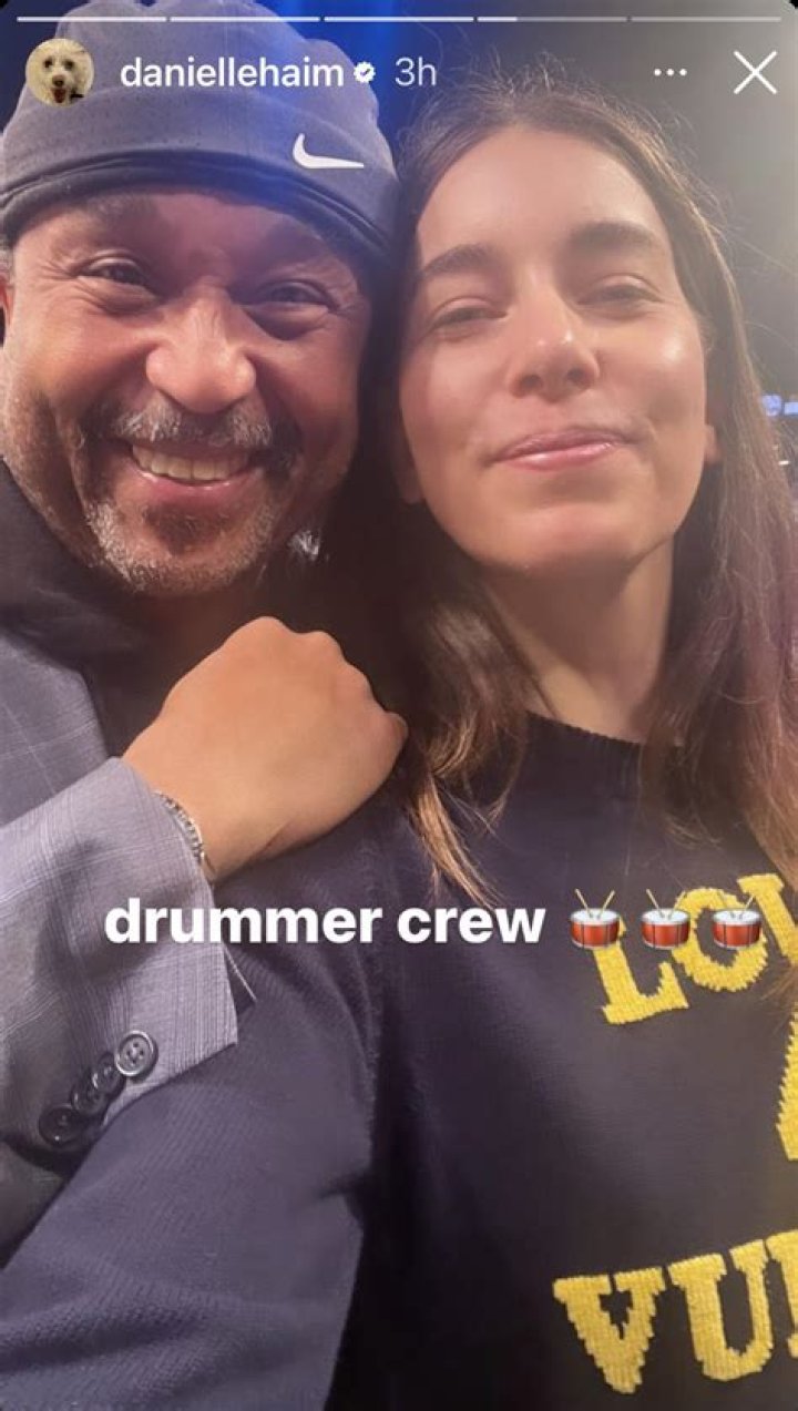 Danielle Haim (Rock Singer) - Age, Birthday, Bio, Facts, Family, Net Worth, Height & More