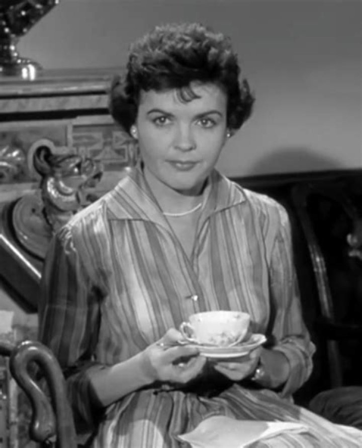 Darla Hood (Movie Actress) - Age, Birthday, Bio, Facts, Family, Net Worth, Height & More