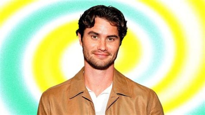 Does Chase Stokes have a gf? – Celebrity.fm – #1 Official Stars, Business & People Network, Wiki, Success story, Biography & Quotes