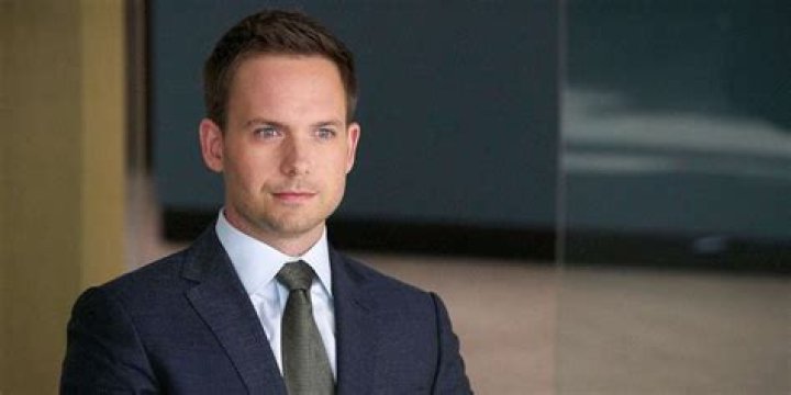 Does Mike Ross become a lawyer after jail?