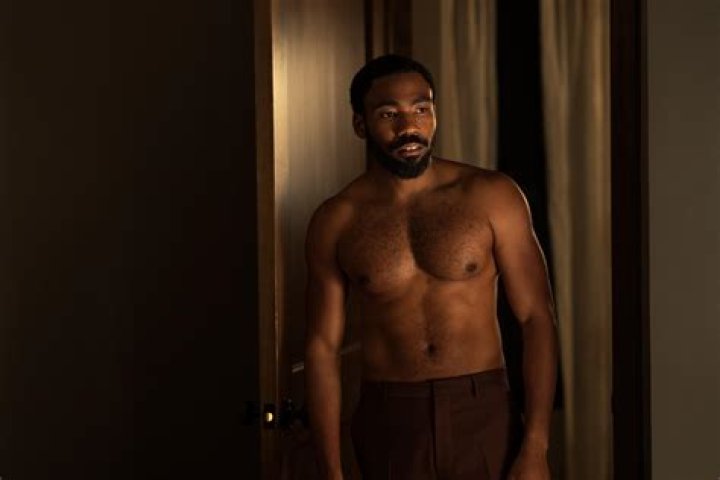 Donald Glover (TV Actor) - Age, Birthday, Bio, Facts, Family, Net Worth, Height & More