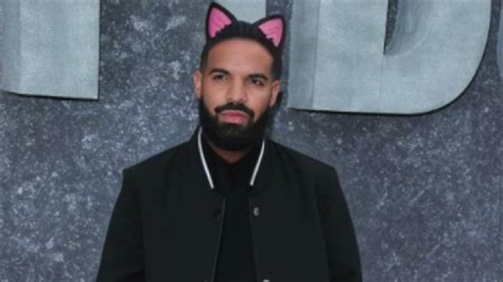 Drake Heaps Praise On "Late Night Serenader" PartyNextDoor In Birthday Tribute