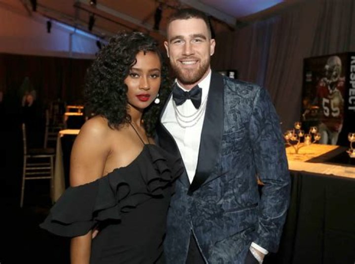 Drake Raps About Losing His Ex-Girlfriend J.Lo in New Song “Diplomatic Immunity”