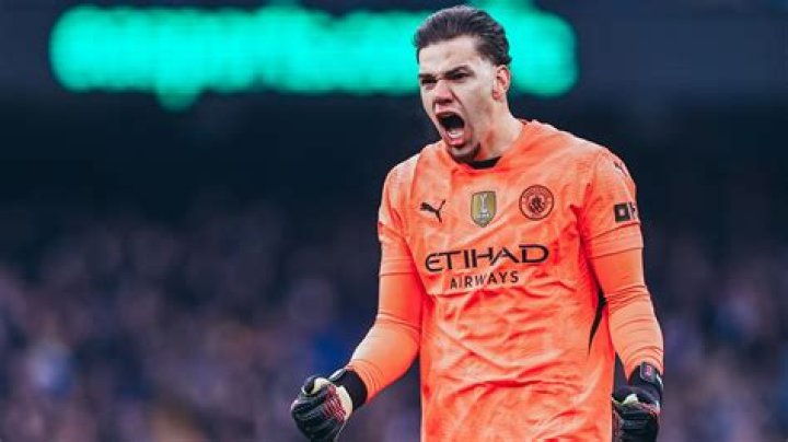 Ederson Moraes (Soccer Player) - Age, Birthday, Bio, Facts, Family, Net Worth, Height & More