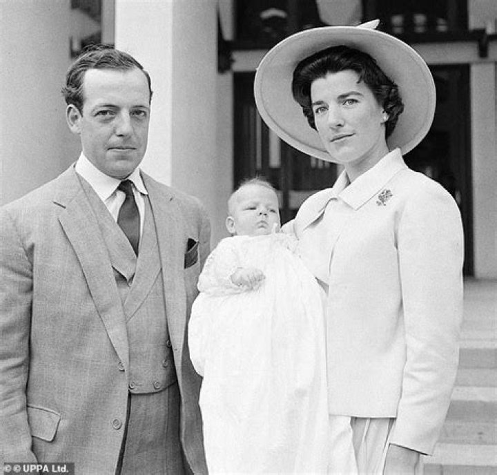 Edmund Roche, 5th Baron Fermoy Biography, Age, Height, Wife, Net Worth and Family